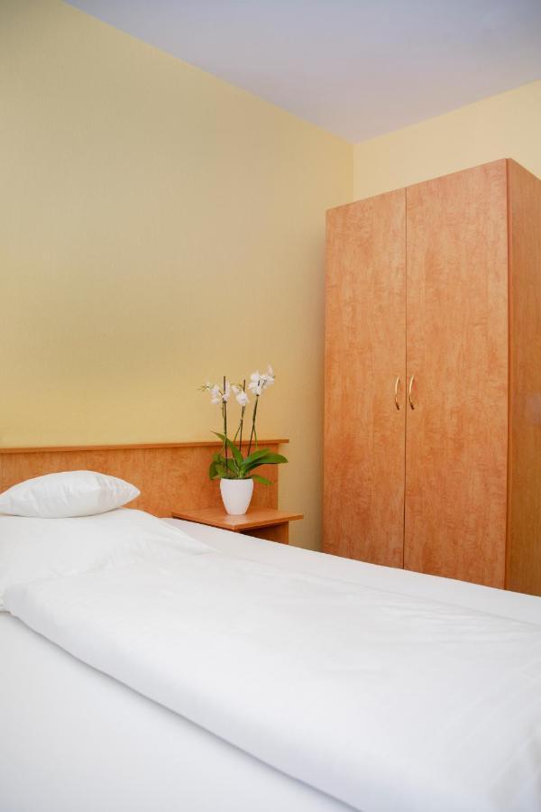 Friends Hotel Kerpen Kerpen  Luaran gambar