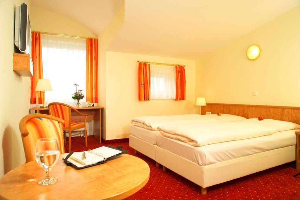 Friends Hotel Kerpen Kerpen  Luaran gambar